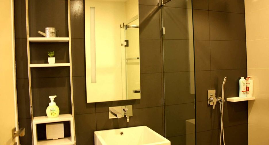 For rent and for sale 2 bedrooms condo in Khlong San, Bangkok