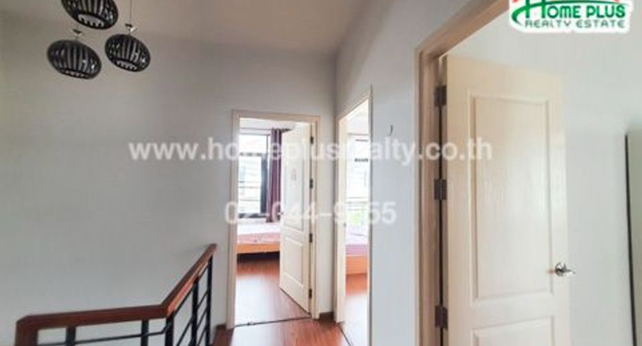 For sale 3 bedrooms townhouse in Mueang Samut Prakan, Samut Prakan