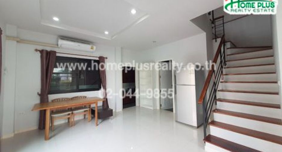 For sale 3 bedrooms townhouse in Mueang Samut Prakan, Samut Prakan