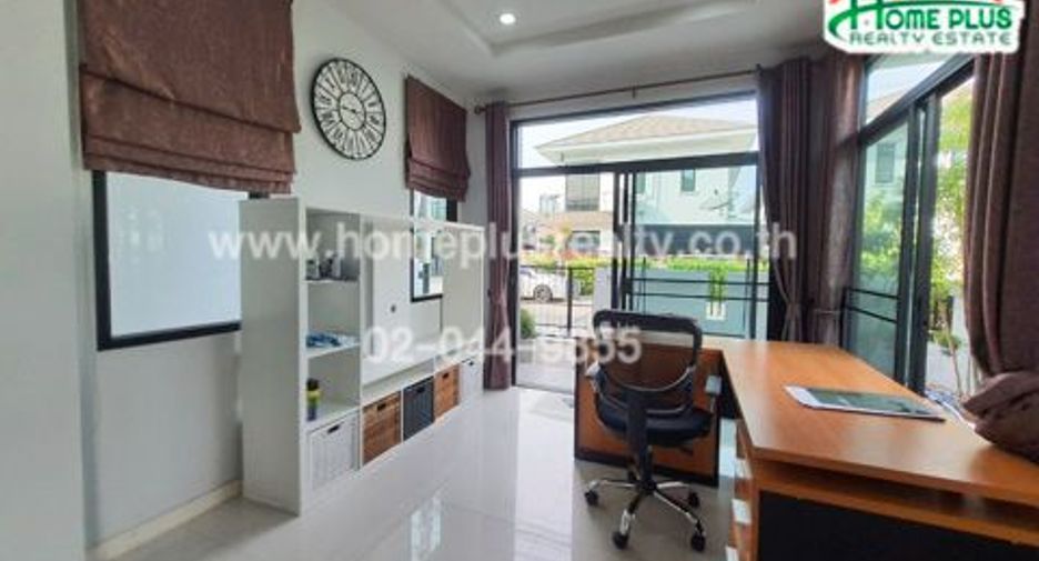 For sale 3 bedrooms townhouse in Mueang Samut Prakan, Samut Prakan