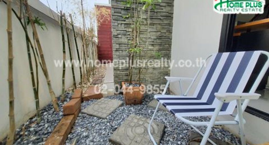 For sale 3 bedrooms townhouse in Mueang Samut Prakan, Samut Prakan