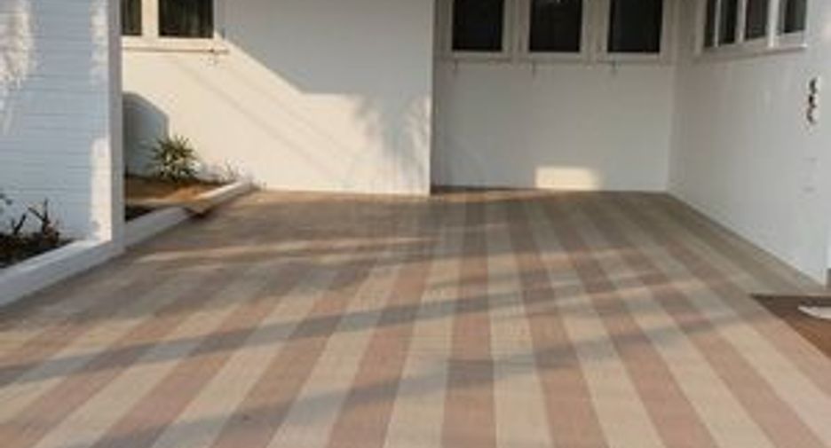 For rent 5 bedrooms house in Prawet, Bangkok