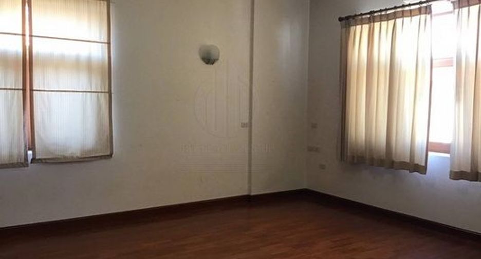 For rent 5 bedrooms house in Prawet, Bangkok