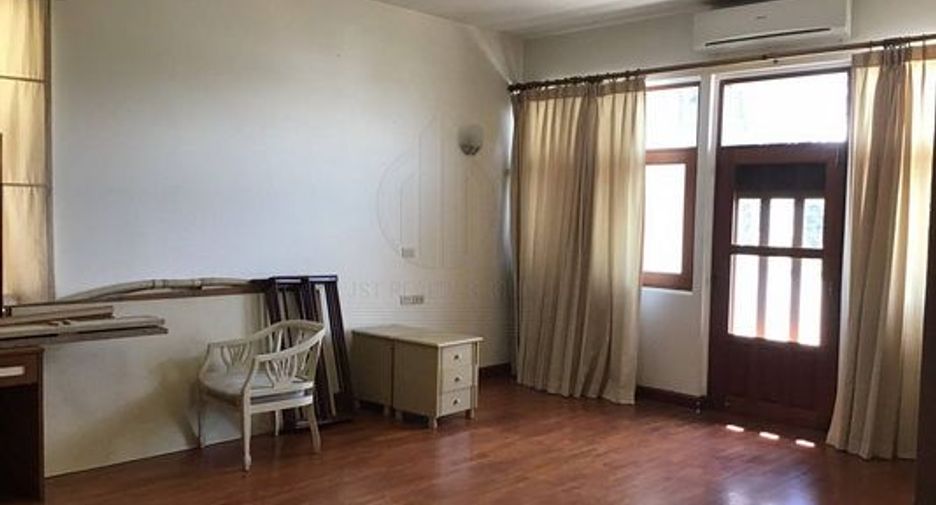 For rent 5 bedrooms house in Prawet, Bangkok