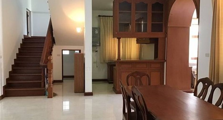 For rent 5 bedrooms house in Prawet, Bangkok