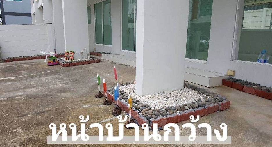 Reihenhaus zum Kauf mit Studio in Lat Krabang, Bangkok