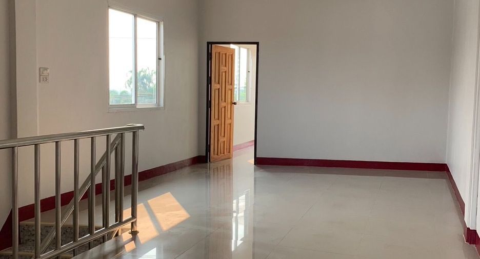 For sale 2 bed retail Space in Chiang Kham, Phayao