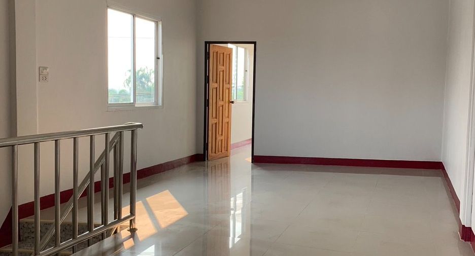 For sale 2 bedrooms retail Space in Chiang Kham, Phayao