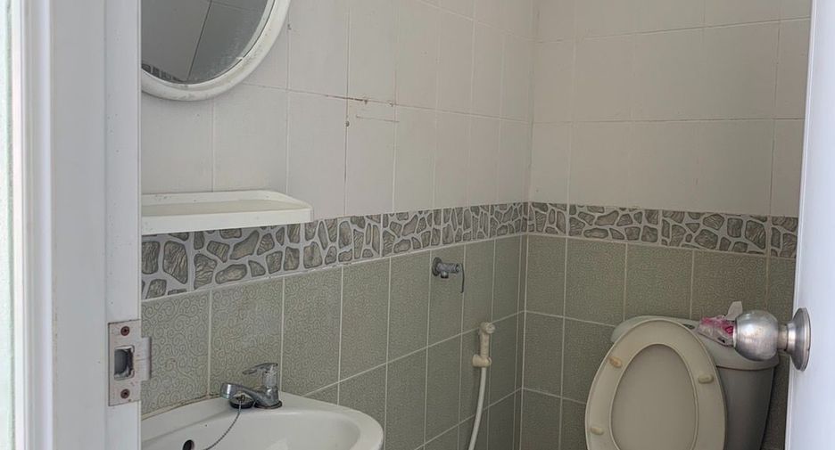For sale 2 bedrooms retail Space in Chiang Kham, Phayao
