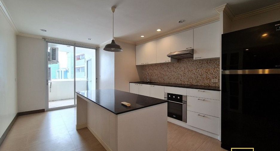 For rent 3 bedrooms condo in Khlong Toei, Bangkok