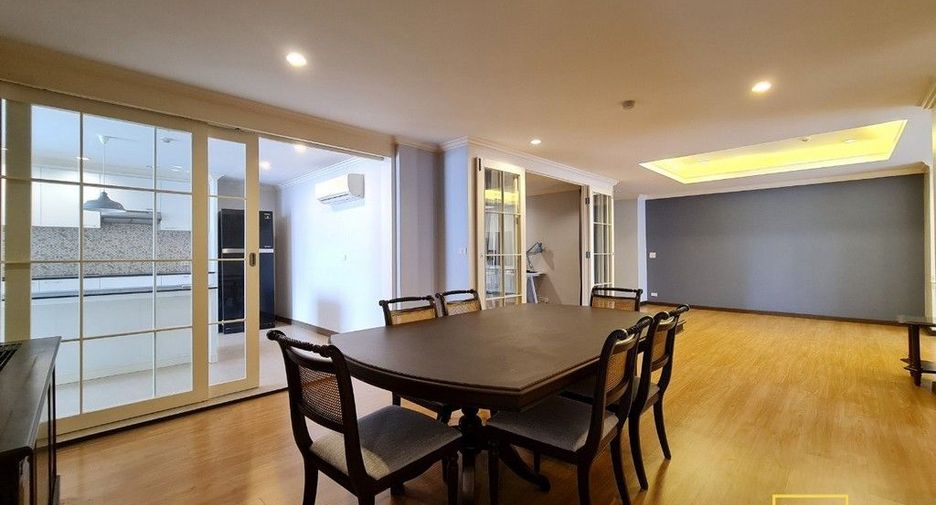 For rent 3 bedrooms condo in Khlong Toei, Bangkok