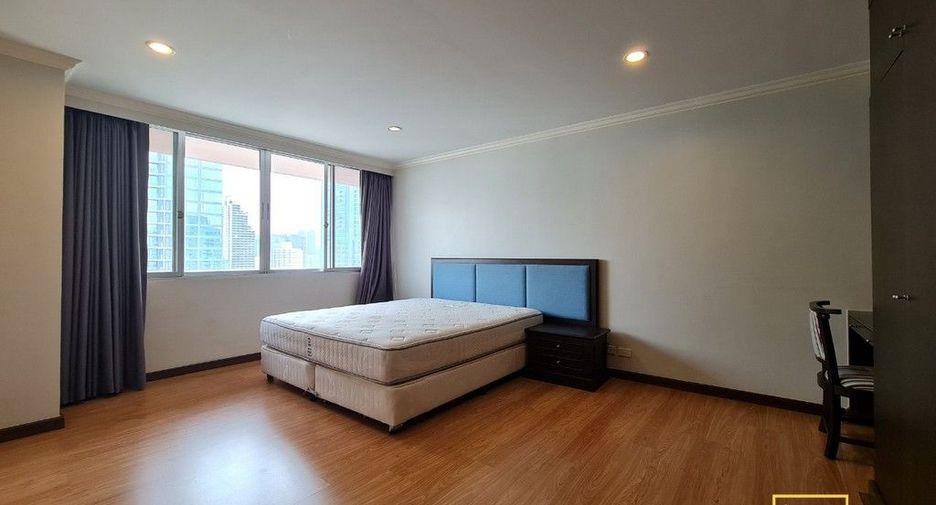 For rent 3 bedrooms condo in Khlong Toei, Bangkok