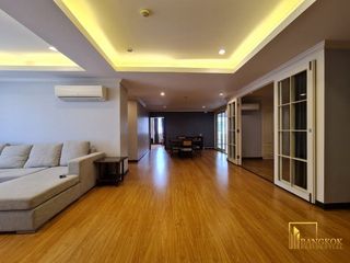 For rent 3 bedrooms condo in Khlong Toei, Bangkok