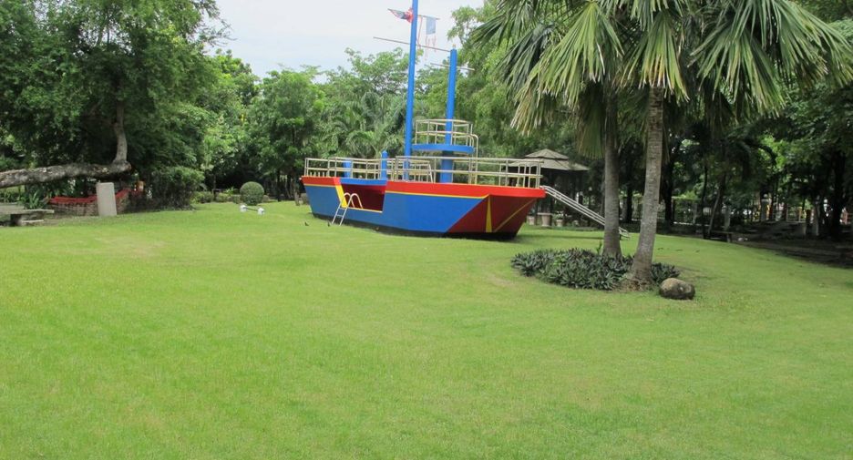For sale 4 bedrooms house in Mueang Samut Prakan, Samut Prakan