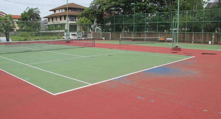 For sale 4 bedrooms house in Mueang Samut Prakan, Samut Prakan