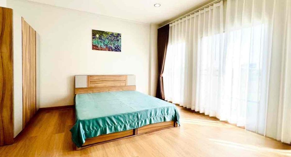 For rent 3 bedrooms townhouse in Prawet, Bangkok