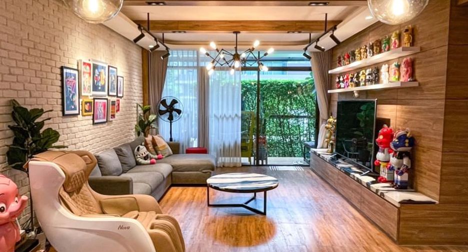 À vendre 4 chambres maison à Bang Kapi, Bangkok
