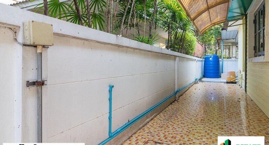For sale 3 bedrooms house in Phra Nakhon, Bangkok