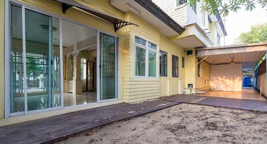 For sale 3 bed house in Phra Nakhon, Bangkok