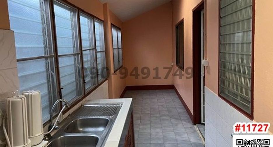 À vendre 2 chambres maison à Bang Kapi, Bangkok