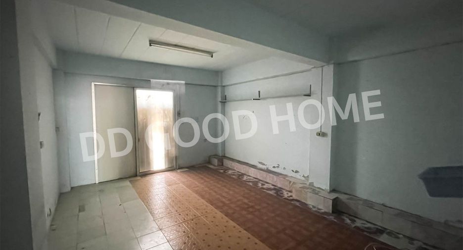 For sale 8 bedrooms retail Space in Mueang Ratchaburi, Ratchaburi