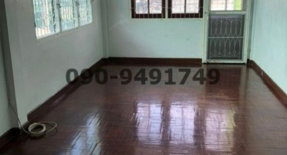 For rent 3 bed townhouse in Lam Luk Ka, Pathum Thani