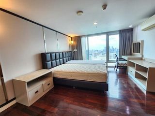 For rent 4 Beds condo in Ratchathewi, Bangkok