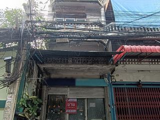 For sale 2 Beds retail Space in Din Daeng, Bangkok