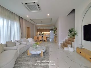 For sale 4 ベッドルーム townhouse in Saphan Sung, Bangkok