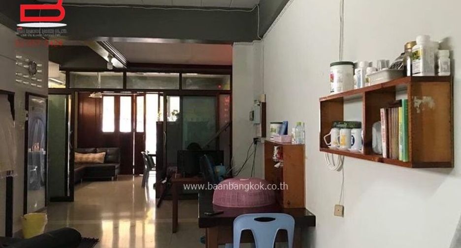 For sale 2 bed townhouse in Mueang Chumphon, Chumphon