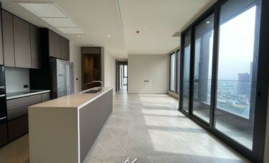 Продажа 3 спальни кондо в Кхлонг Тоеи, Бангкок