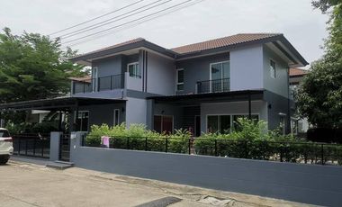 For sale 4 bedrooms house in Khan Na Yao, Bangkok