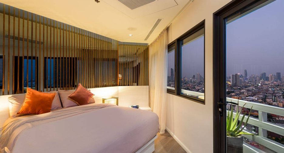 Condo en venta de 4 habitaciones en Rat Burana, Bangkok