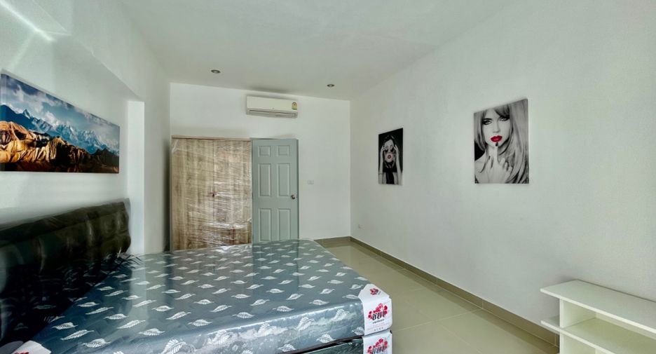 For sale 12 Beds villa in Pratumnak, Pattaya