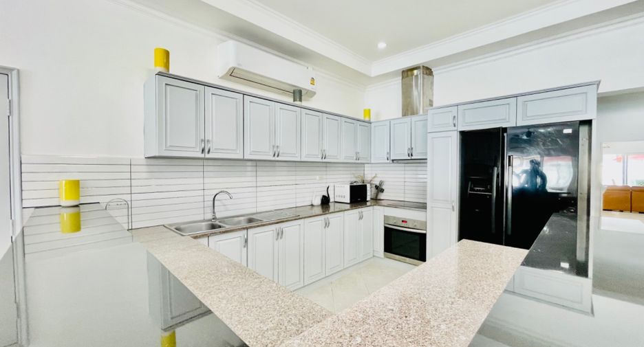 For sale 12 bedrooms villa in Bang Lamung, Chonburi