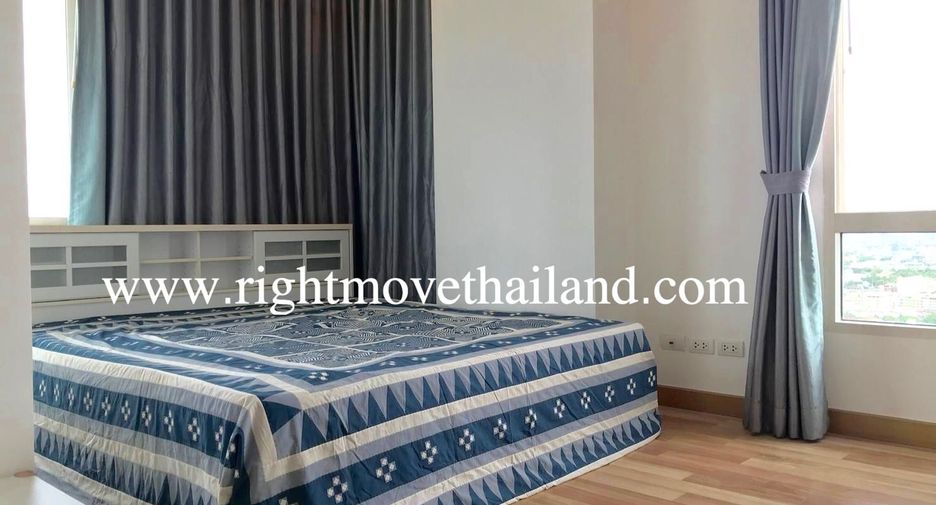 For sale 2 bedrooms condo in Phra Khanong, Bangkok