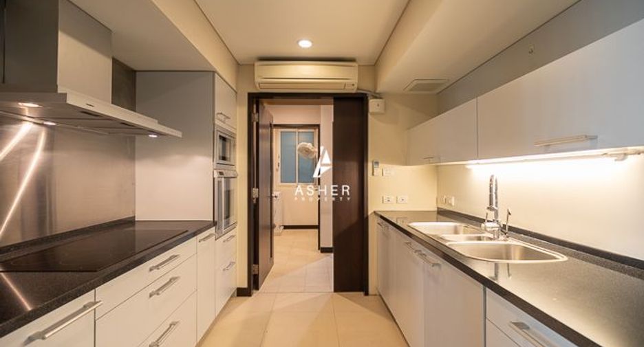 Condo en alquiler de 4 habitaciones en Pathum Wan, Bangkok