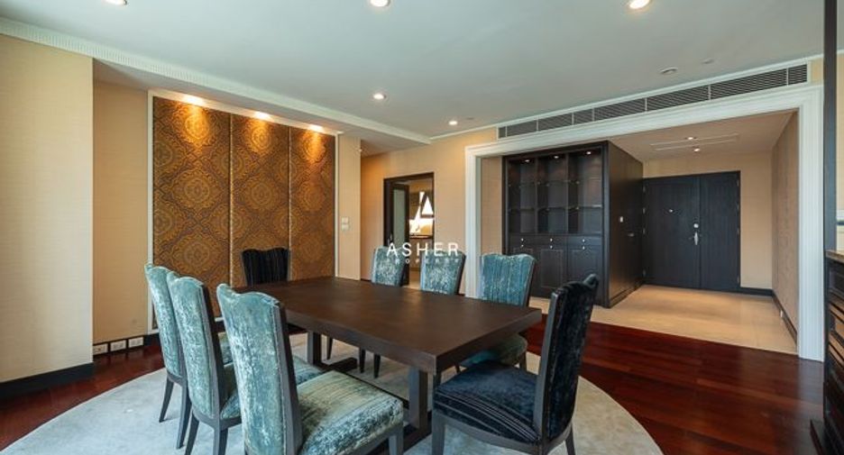 Condo en alquiler de 4 habitaciones en Pathum Wan, Bangkok
