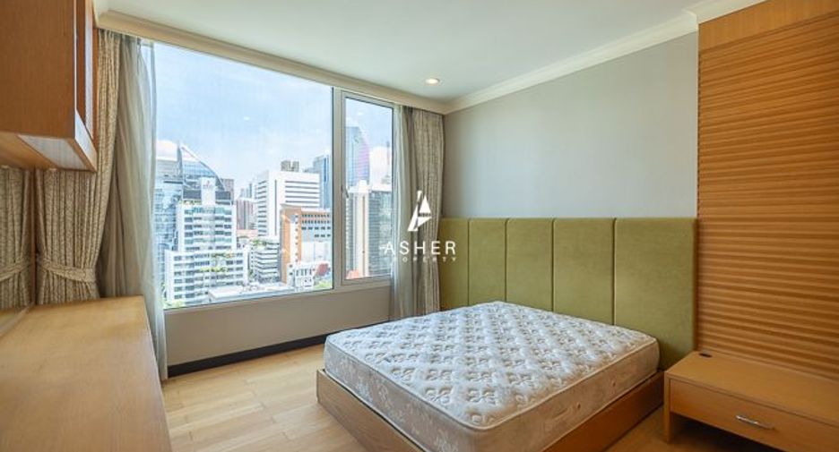 Condo en alquiler de 4 habitaciones en Pathum Wan, Bangkok