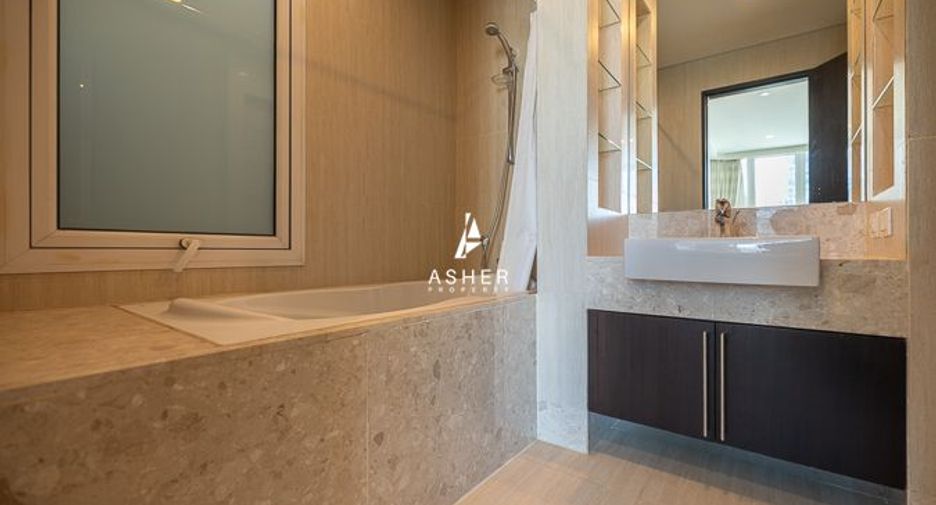 Condo en alquiler de 4 habitaciones en Pathum Wan, Bangkok