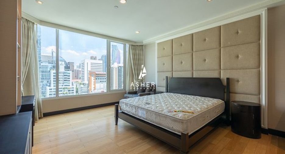 Condo en alquiler de 4 habitaciones en Pathum Wan, Bangkok
