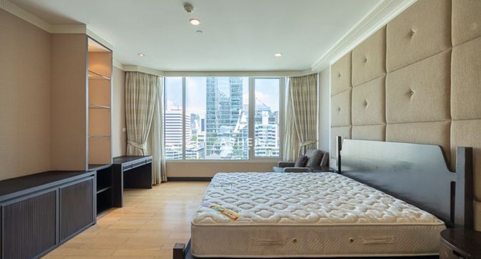 Condo en alquiler de 4 habitaciones en Pathum Wan, Bangkok