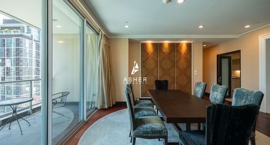 Condo en alquiler de 4 habitaciones en Pathum Wan, Bangkok