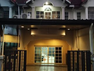 For rent 2 bedrooms townhouse in Chatuchak, Bangkok