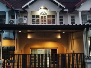 For rent 2 bedrooms townhouse in Chatuchak, Bangkok