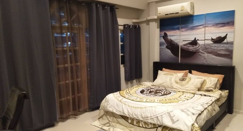 For rent 2 bedrooms townhouse in Chatuchak, Bangkok