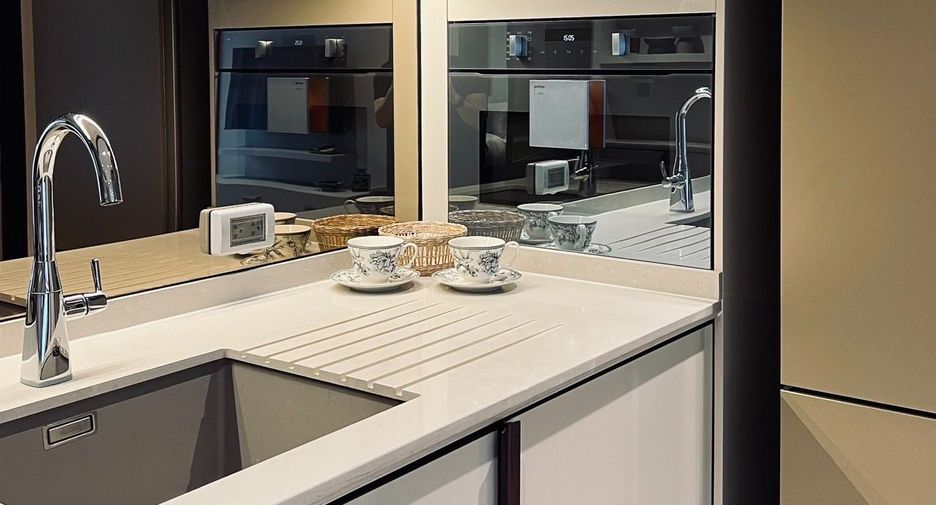 For rent and for sale 2 bed condo in Watthana, Bangkok