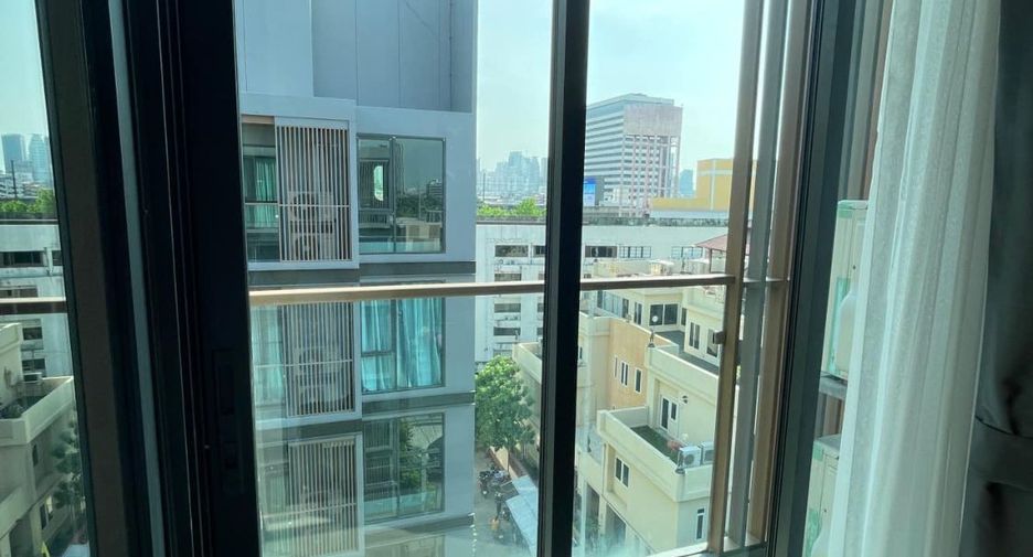 For sale 1 bed condo in Huai Khwang, Bangkok