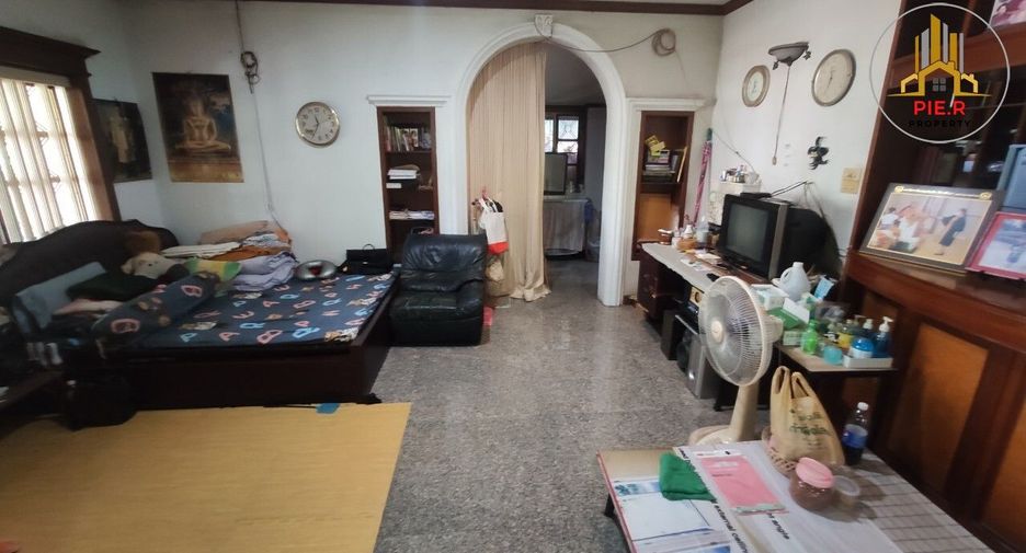 For sale 4 bedrooms house in Lat Krabang, Bangkok
