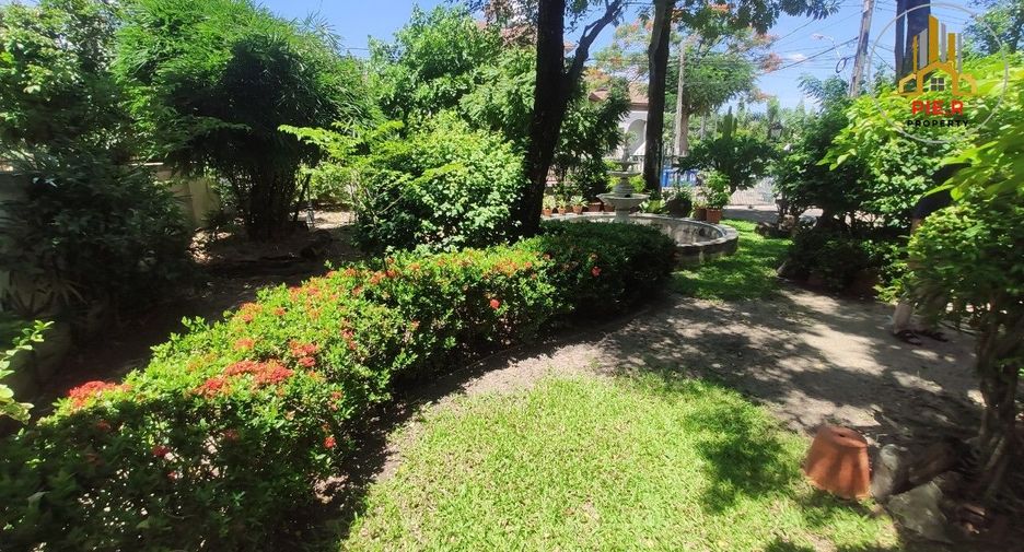 For sale 4 bedrooms house in Lat Krabang, Bangkok